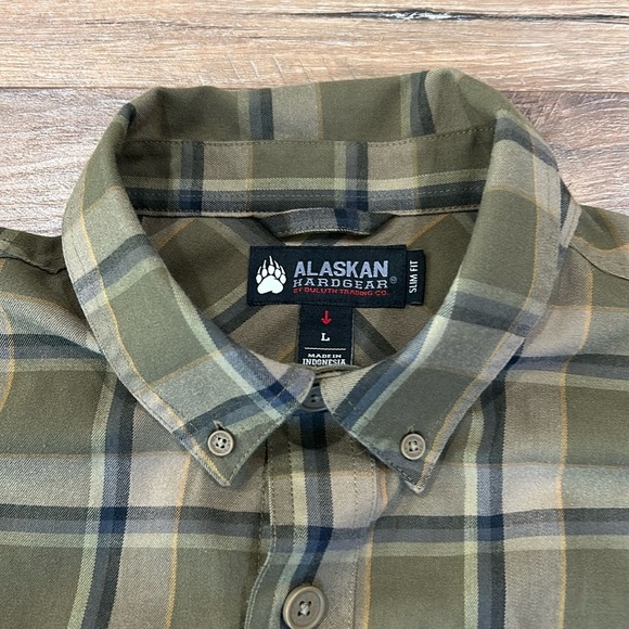Duluth Trading Co Alaskan Hardgear Green Plaid Long Sleeve Button Down Large - Picture 3 of 16
